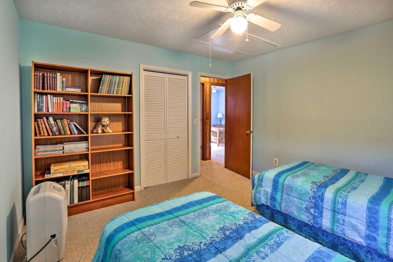 Lake Waccamaw Home With Fenced Yard And Shared Pier! エクステリア 写真