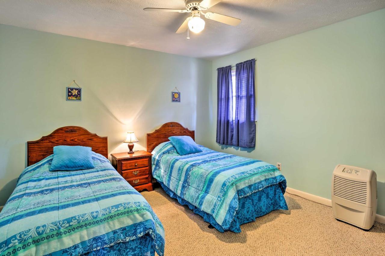 Lake Waccamaw Home With Fenced Yard And Shared Pier! エクステリア 写真